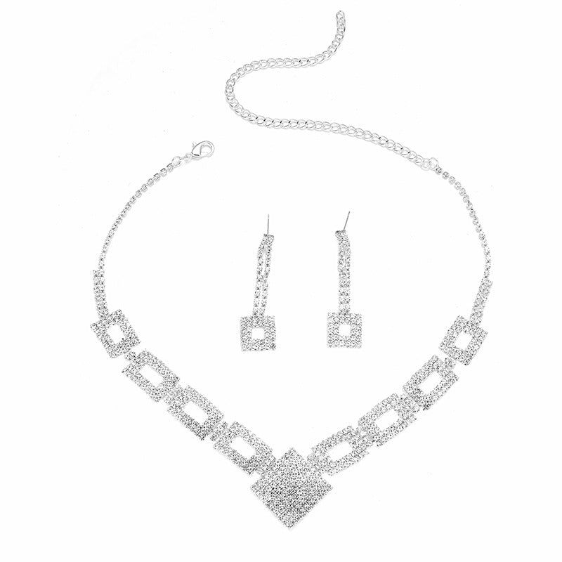 Silver Hues Necklace Set
