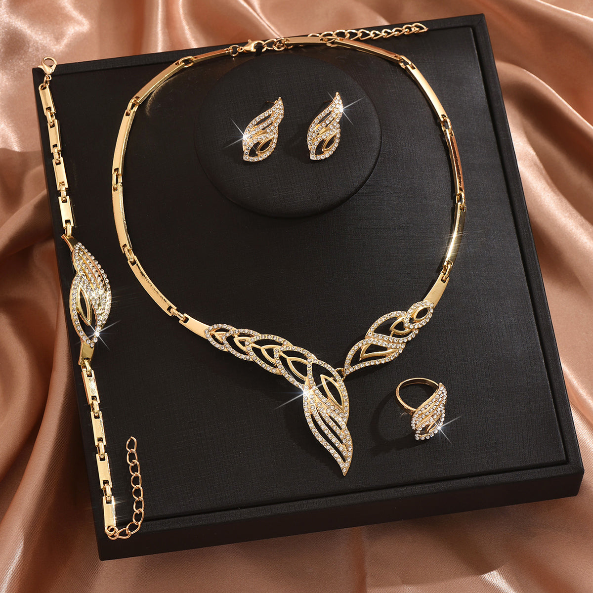 Golden Hues Necklace Set